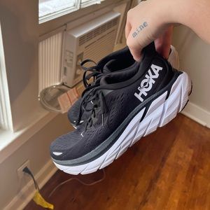 Hoka Clifton 8 Women’s Shoe Size Ten Color Black